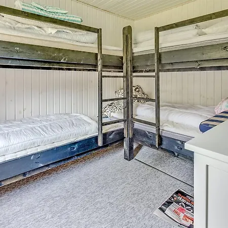 Four-bedroom Holiday In * Hals