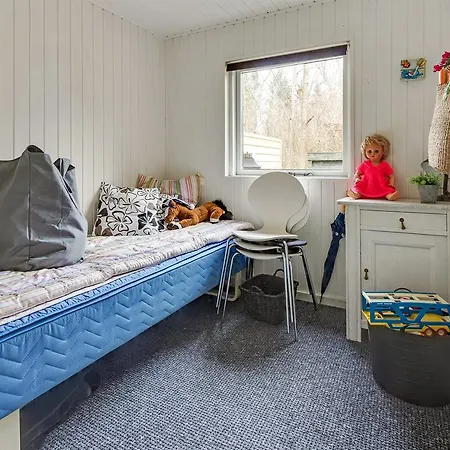 Holiday home Four-bedroom Holiday In